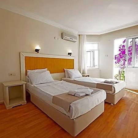 Chillos Hotel 3*